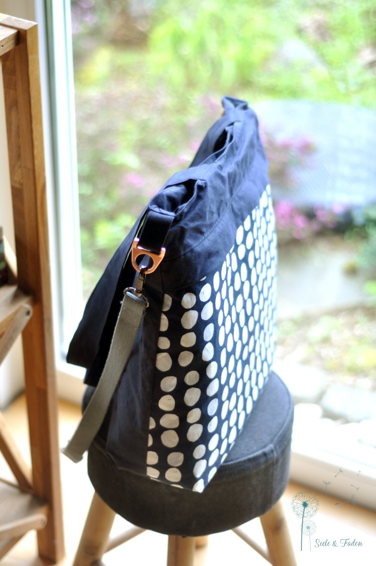 01 yello bag dunkelblau 1