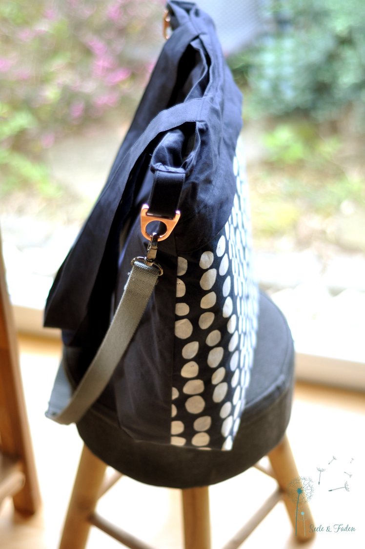 01 yello bag dunkelblau 2