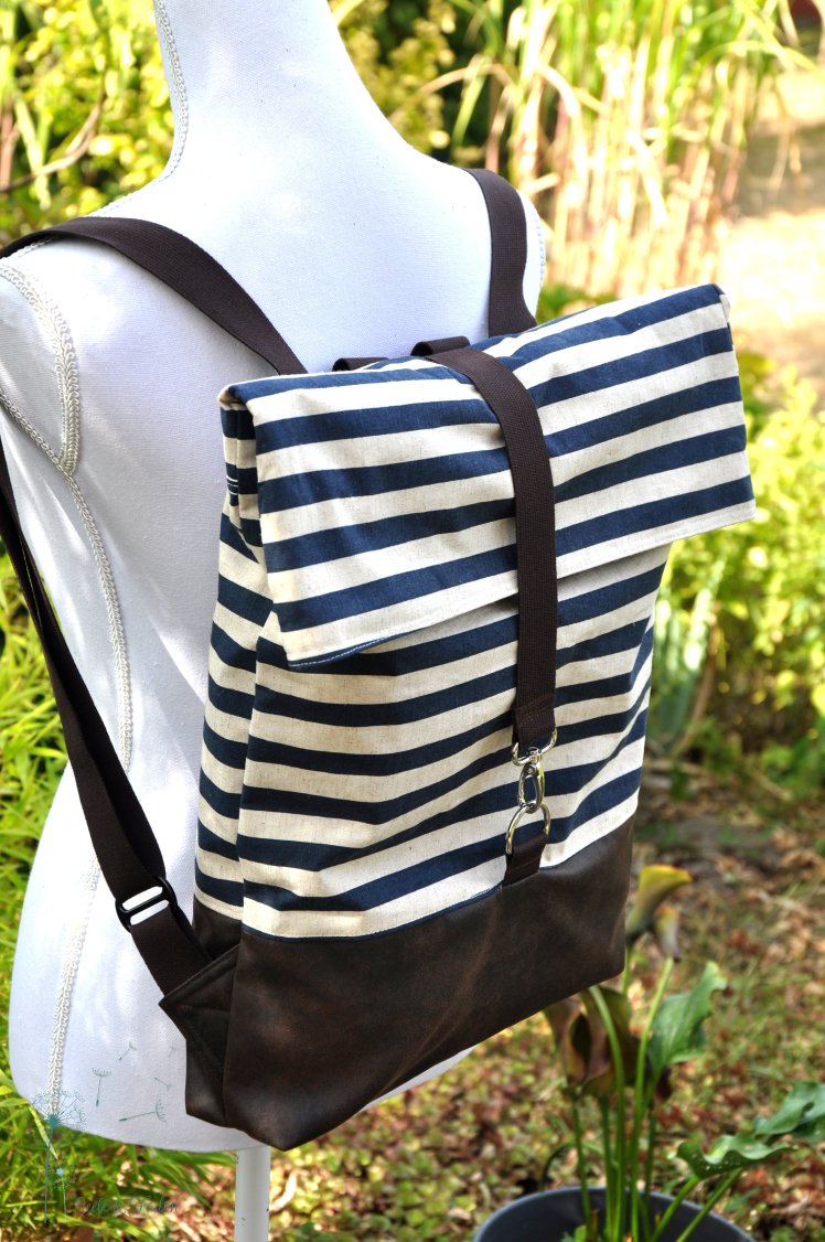 1 ELIN003 Rucksack Rolltop Streifen dunkelblau 7